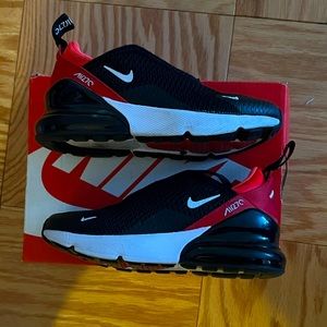 Nike air max 270 (PS) size 11 5c color black white university red Noir